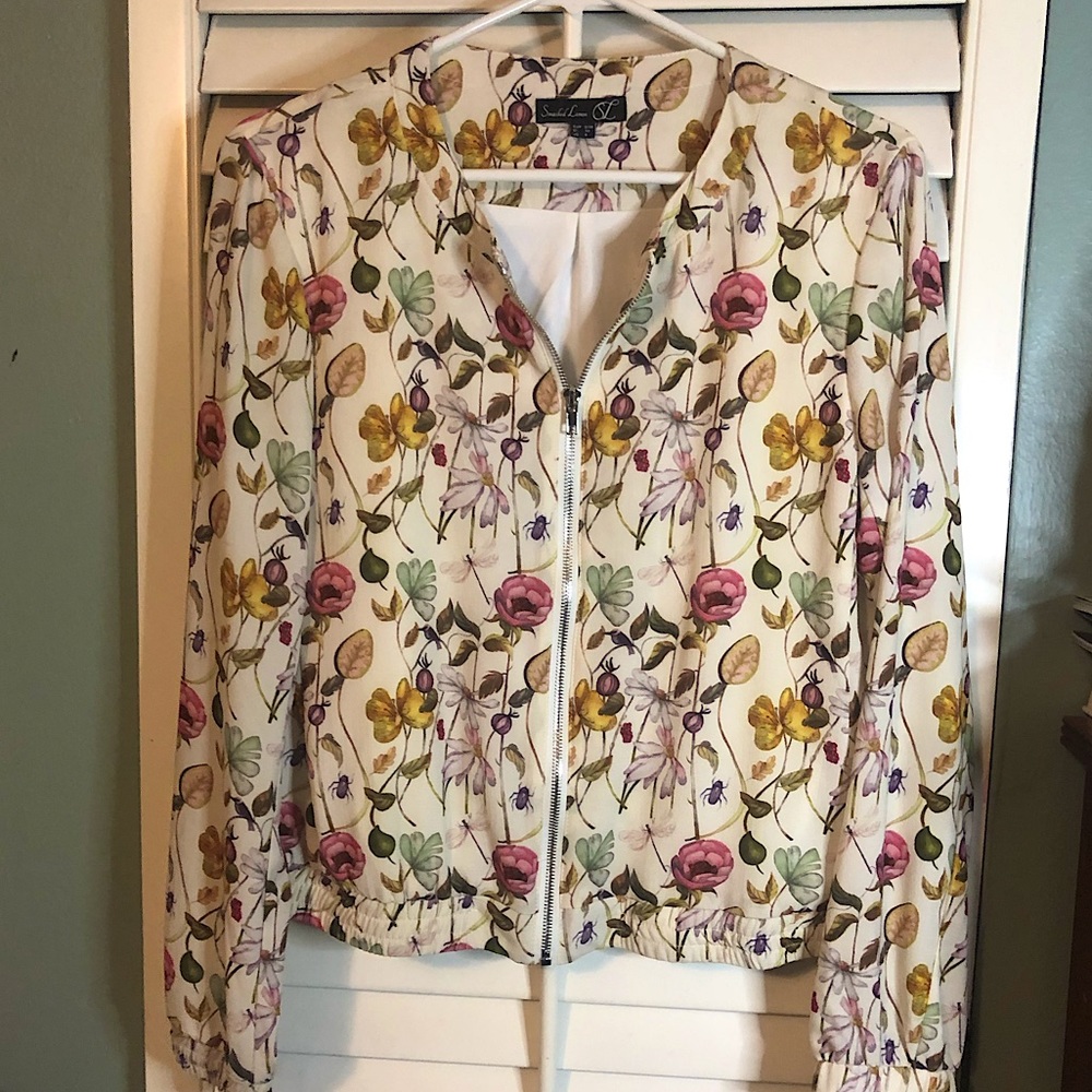 Pretty floral bomber